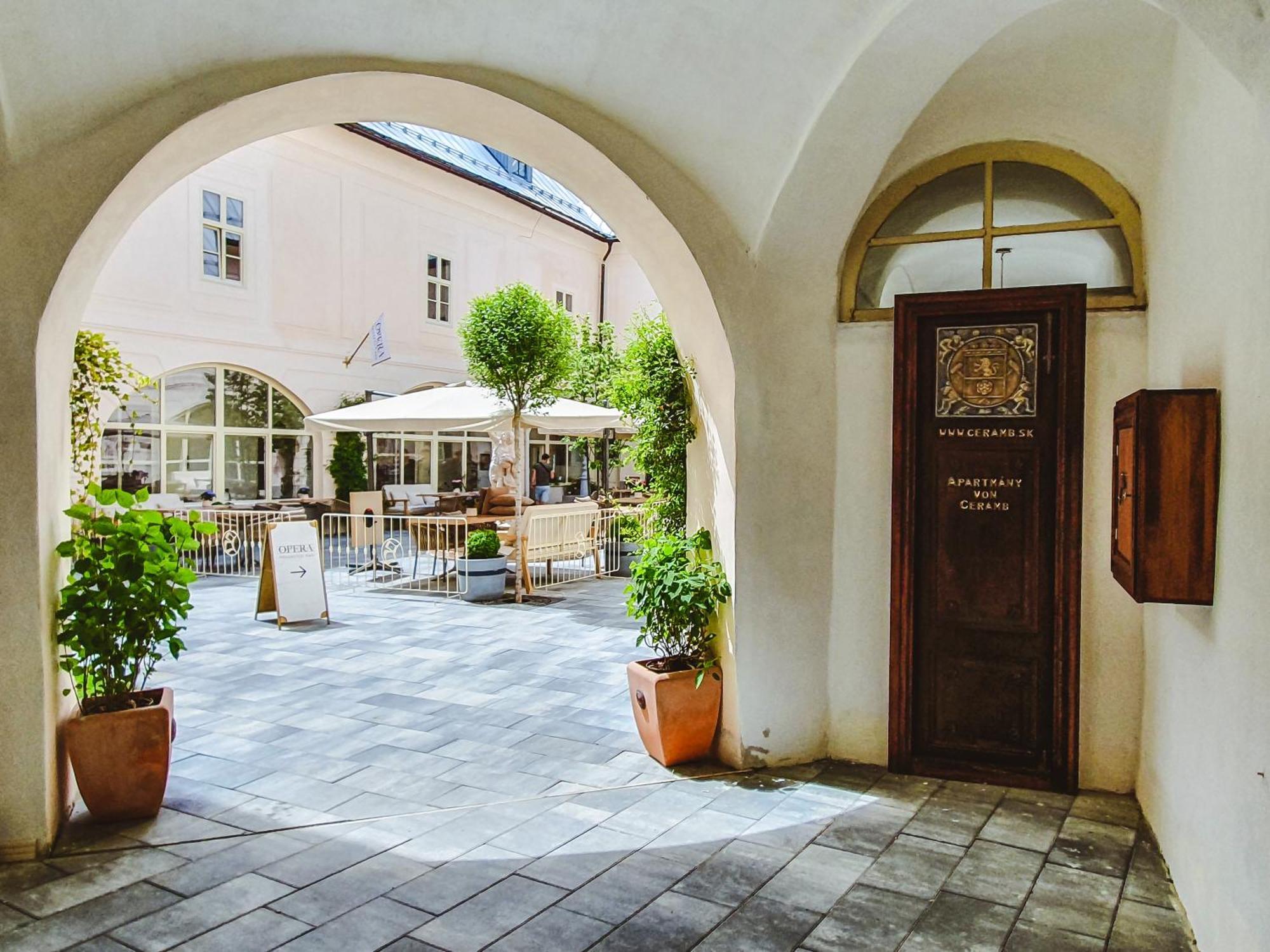 Opera Apartments Banská Štiavnica エクステリア 写真