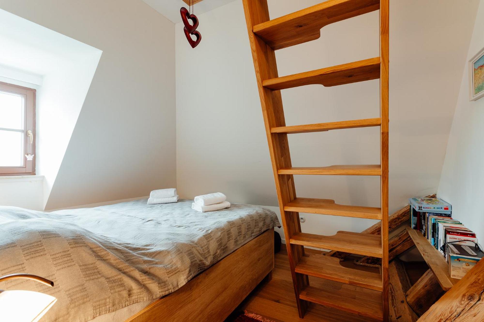 Opera Apartments Banská Štiavnica エクステリア 写真