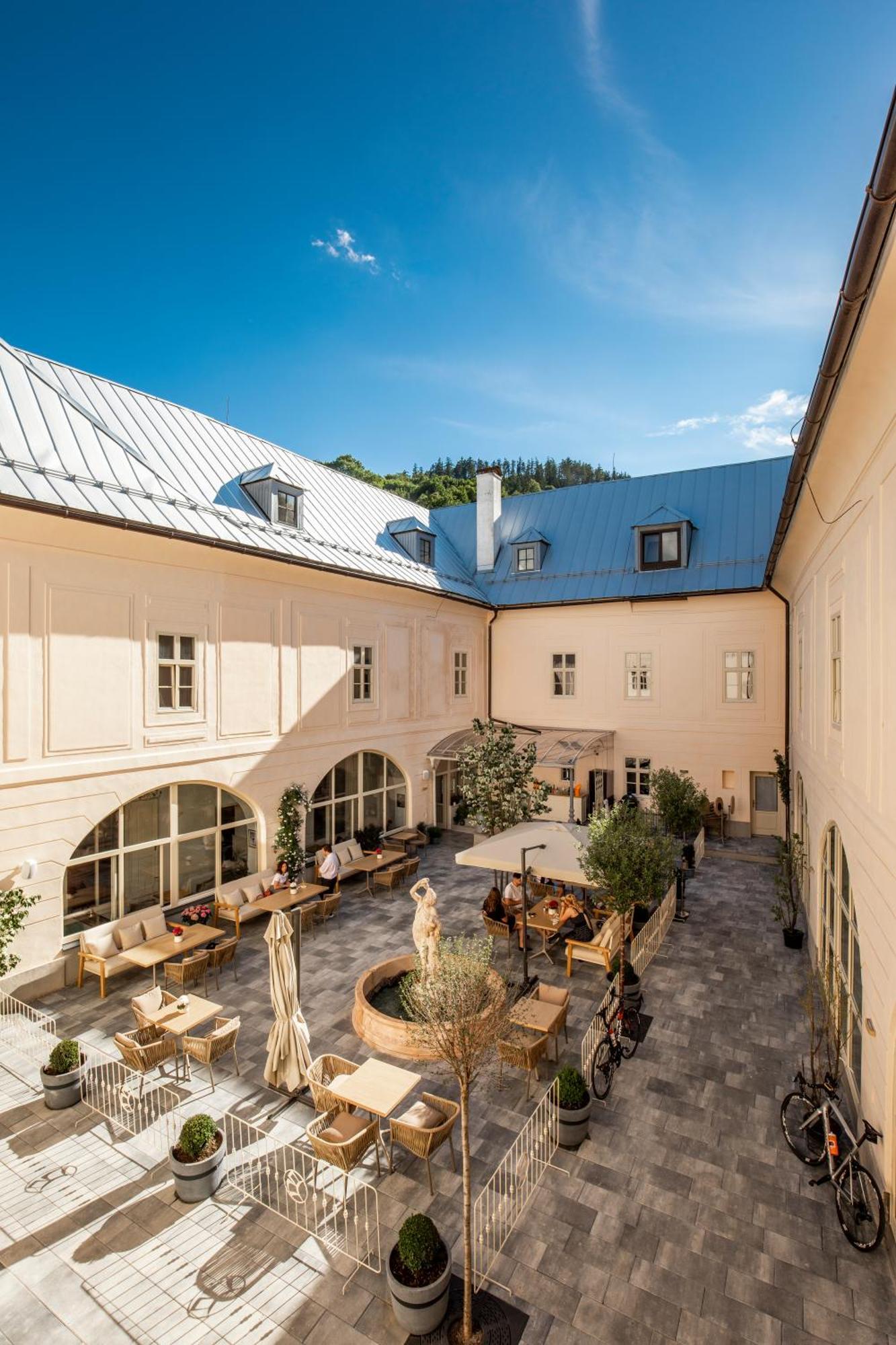 Opera Apartments Banská Štiavnica エクステリア 写真